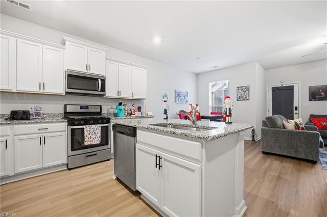 1520 Auckland CT, Newport News, VA 23608