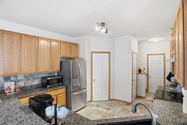 17901 96th Avenue N, Maple Grove, MN 55311