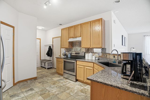 17901 96th Avenue N, Maple Grove, MN 55311