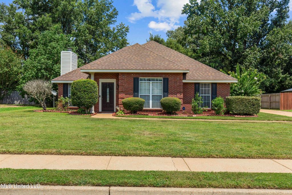128 Hunters Row, Madison, MS 39110