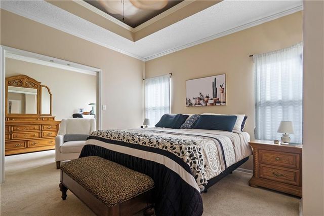 3912 SW Chatham Drive, Lee's Summit, MO 64082