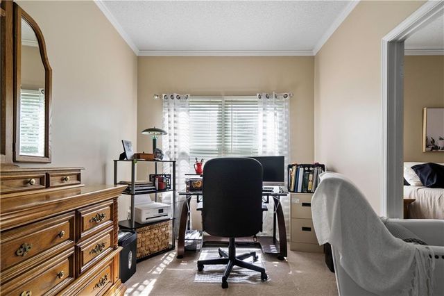3912 SW Chatham Drive, Lee's Summit, MO 64082