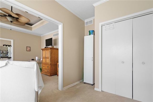 3912 SW Chatham Drive, Lee's Summit, MO 64082