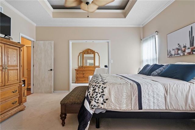3912 SW Chatham Drive, Lee's Summit, MO 64082