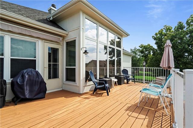 3912 SW Chatham Drive, Lee's Summit, MO 64082