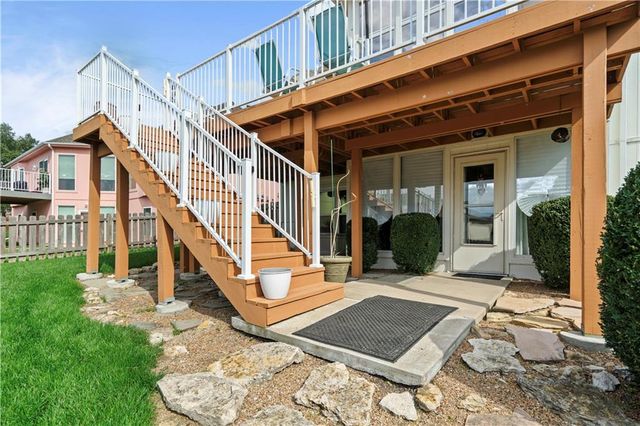 3912 SW Chatham Drive, Lee's Summit, MO 64082