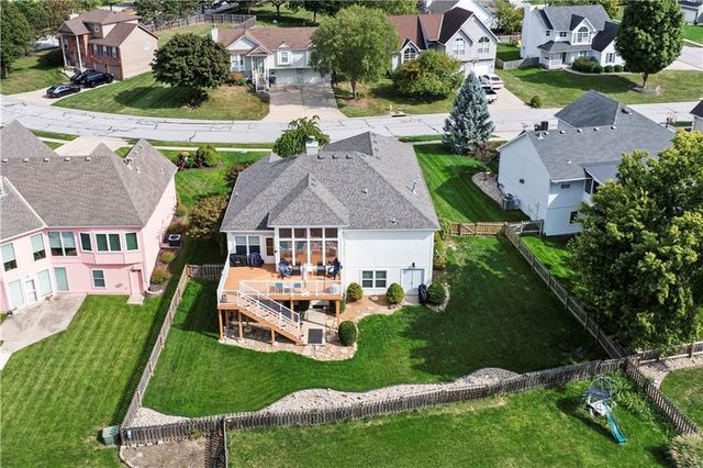 3912 SW Chatham Drive, Lee's Summit, MO 64082