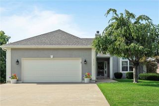 3912 SW Chatham Drive, Lee's Summit, MO 64082