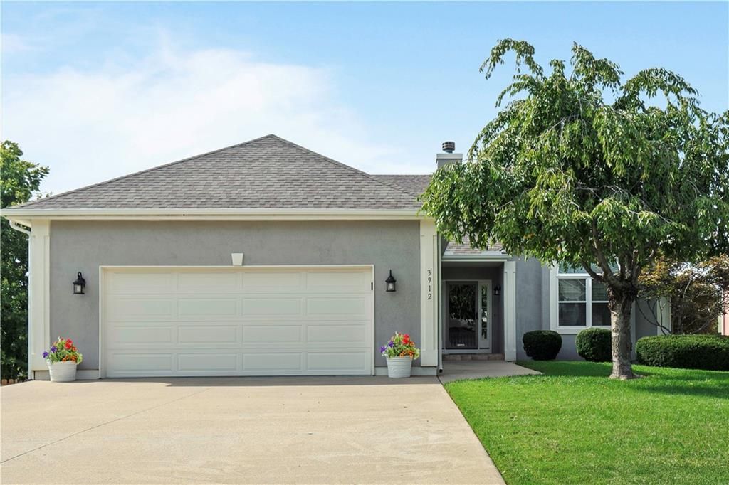 3912 SW Chatham Drive, Lee's Summit, MO 64082