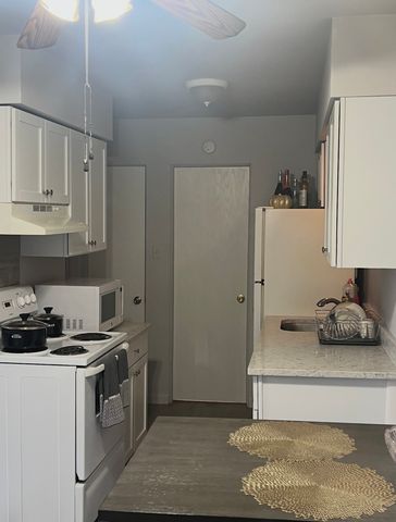 9110 W 31 Streets 11, Brookfield, IL 60513