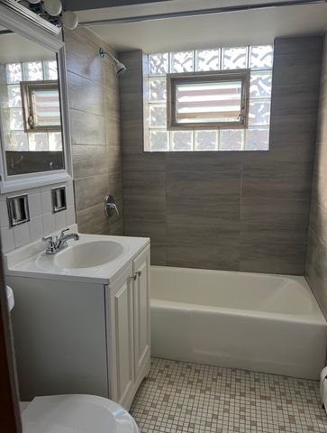 9110 W 31 Streets 11, Brookfield, IL 60513