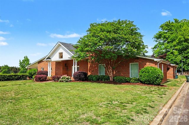 648 Landsdown Court, Fort Mill, SC 29708