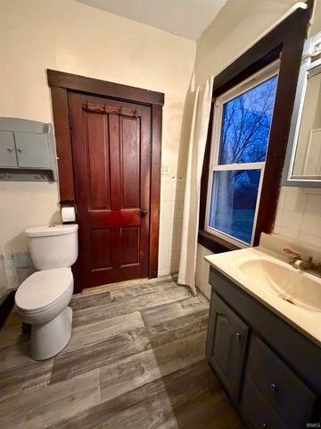 128 W Summit Street, Delphi, IN 46923