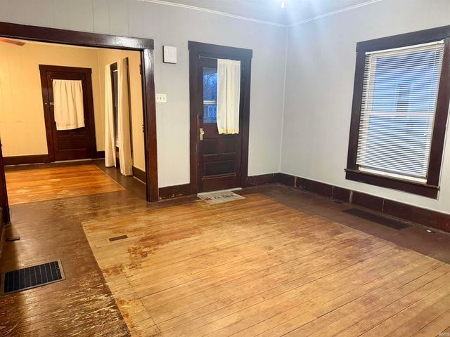 128 W Summit Street, Delphi, IN 46923