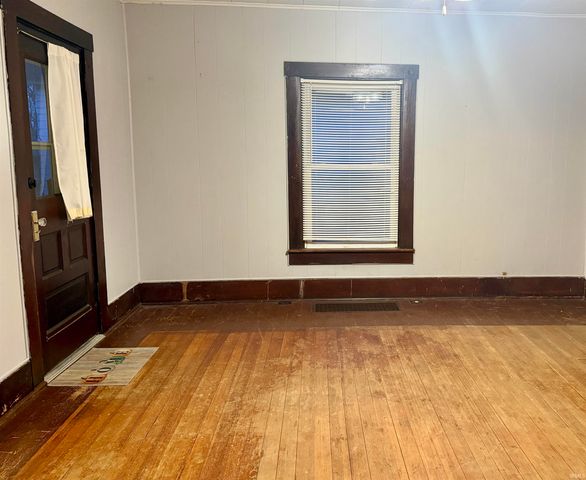 128 W Summit Street, Delphi, IN 46923