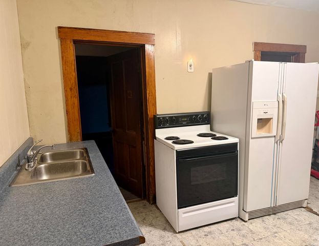 128 W Summit Street, Delphi, IN 46923