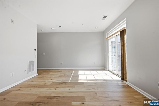 11 Wesmont Drive, Wood Ridge, NJ 07075