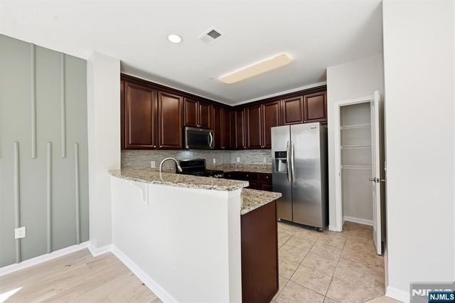 11 Wesmont Drive, Wood Ridge, NJ 07075
