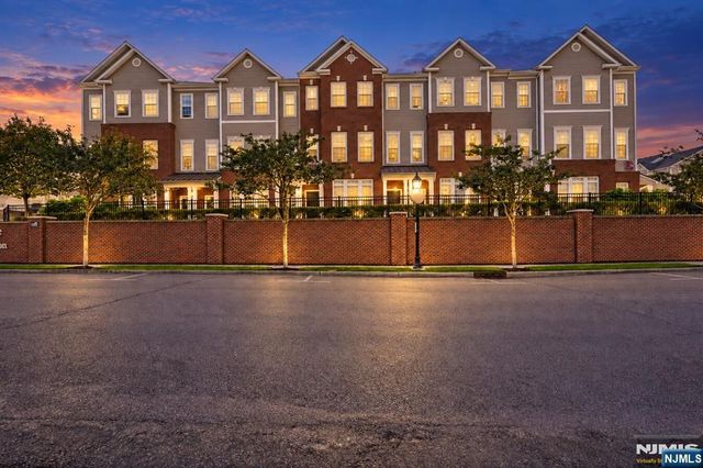 11 Wesmont Drive, Wood Ridge, NJ 07075
