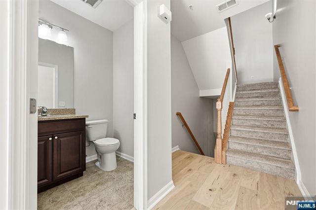 11 Wesmont Drive, Wood Ridge, NJ 07075