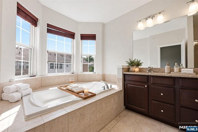 11 Wesmont Drive, Wood Ridge, NJ 07075
