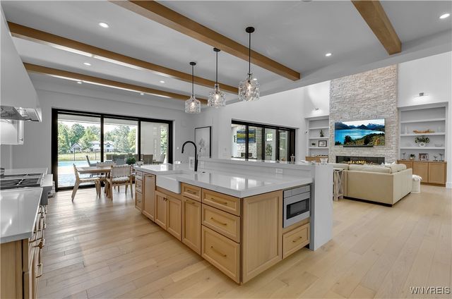 4480 Boncrest West, Clarence, NY 14031