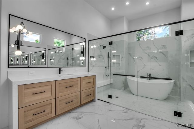 4480 Boncrest West, Clarence, NY 14031