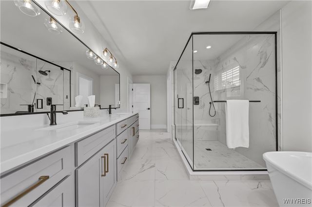 4480 Boncrest West, Clarence, NY 14031