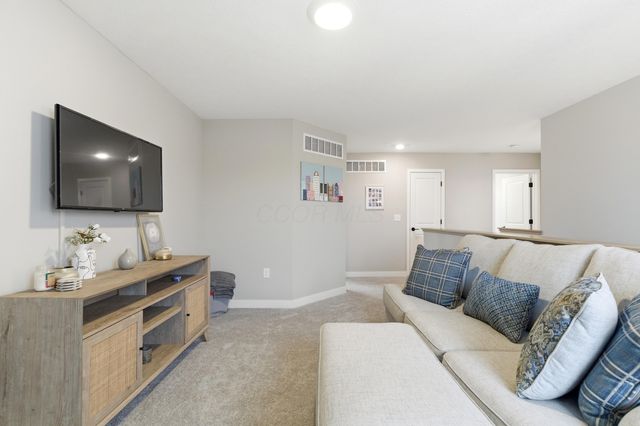 2702 Fieldwin Drive, Blacklick, OH 43004