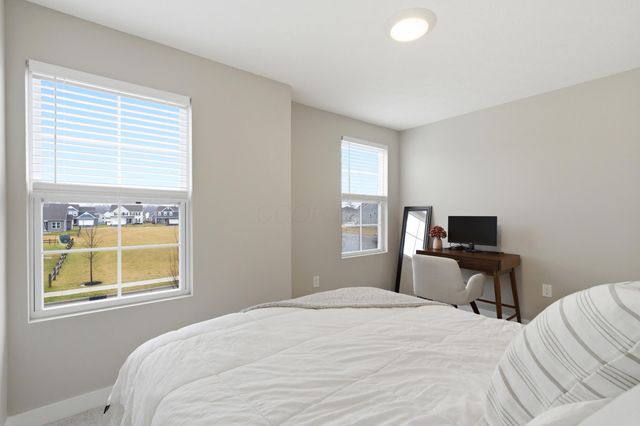 2702 Fieldwin Drive, Blacklick, OH 43004