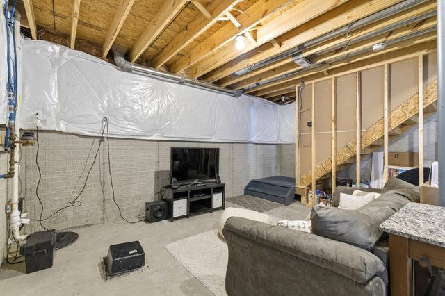 2702 Fieldwin Drive, Blacklick, OH 43004