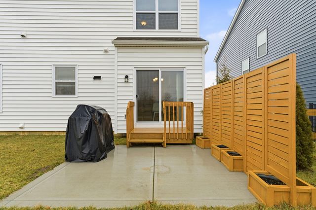 2702 Fieldwin Drive, Blacklick, OH 43004