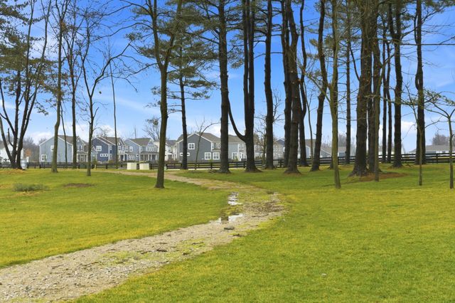 2702 Fieldwin Drive, Blacklick, OH 43004