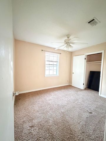 5276 Carla St, Deridder, LA 70634