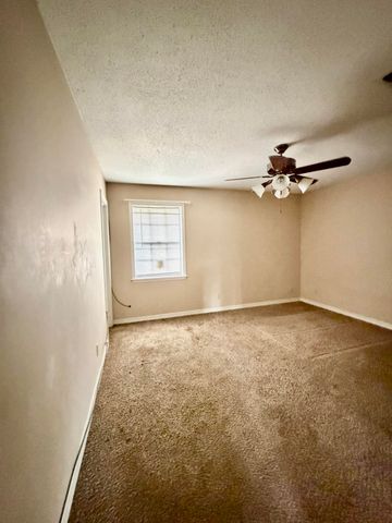 5276 Carla St, Deridder, LA 70634