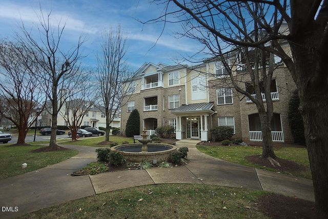 3161 Hemlock Forest Circle 101, Raleigh, NC 27612