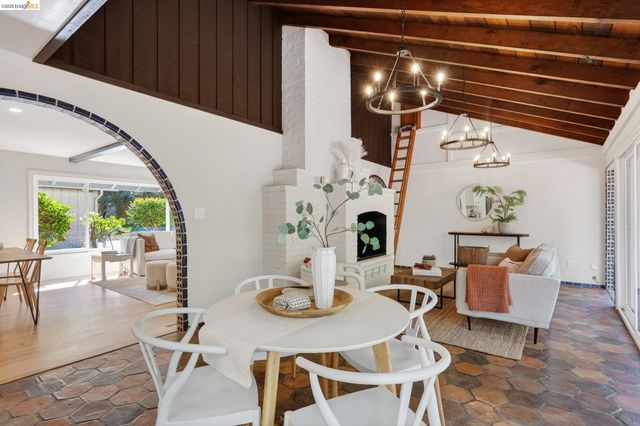 5914 Thornhill Drive, Oakland, CA 94611