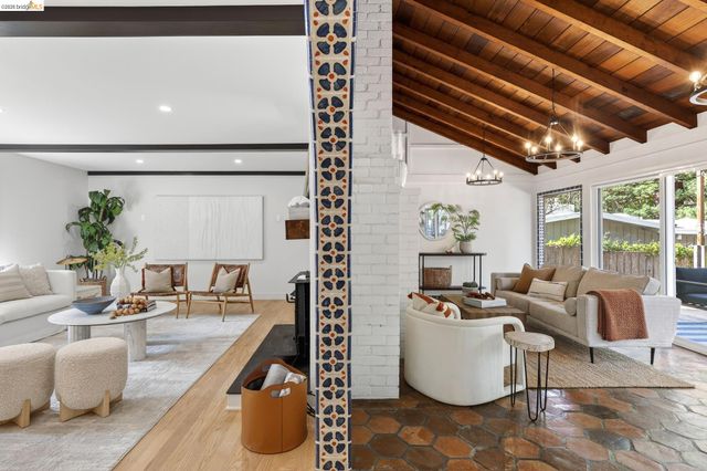 5914 Thornhill Drive, Oakland, CA 94611