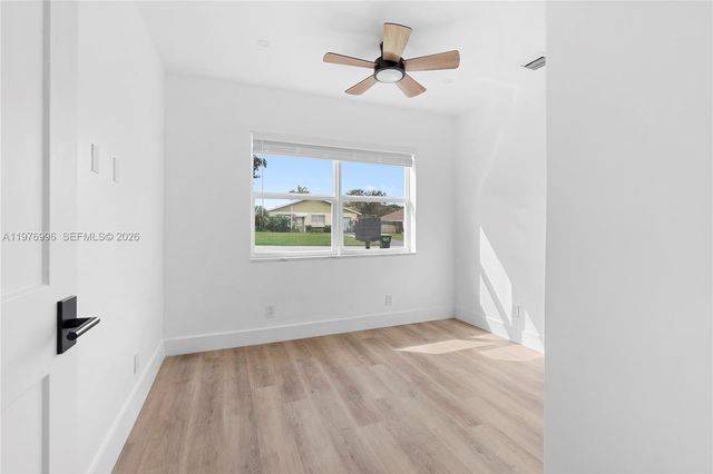 461 SW 1st St 461, Boca Raton, FL 33432
