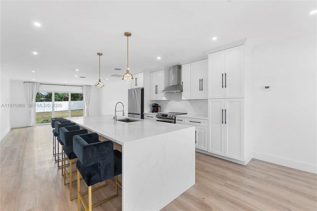 461 SW 1st St 461, Boca Raton, FL 33432