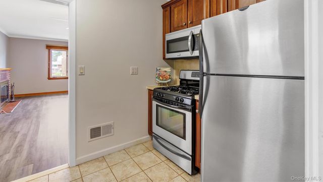 11 Nova Road, Bayville, NY 11709