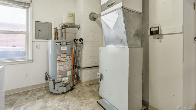 11 Nova Road, Bayville, NY 11709