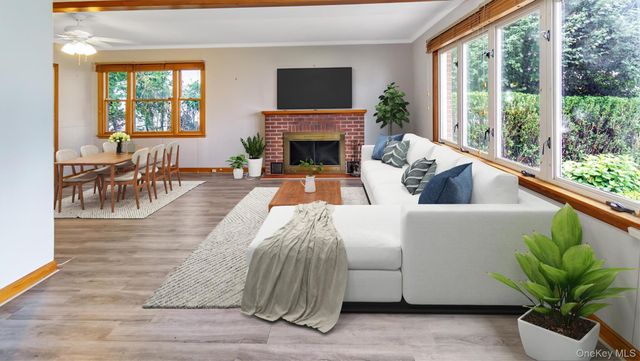 11 Nova Road, Bayville, NY 11709