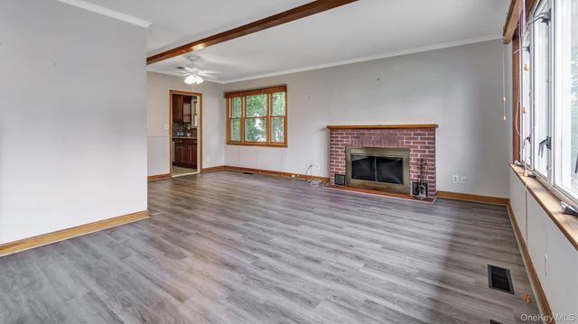 11 Nova Road, Bayville, NY 11709