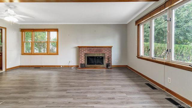 11 Nova Road, Bayville, NY 11709