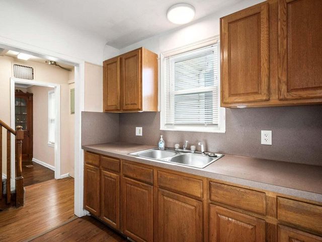 25616 Hoffmeyer Street, Roseville City, MI 48066