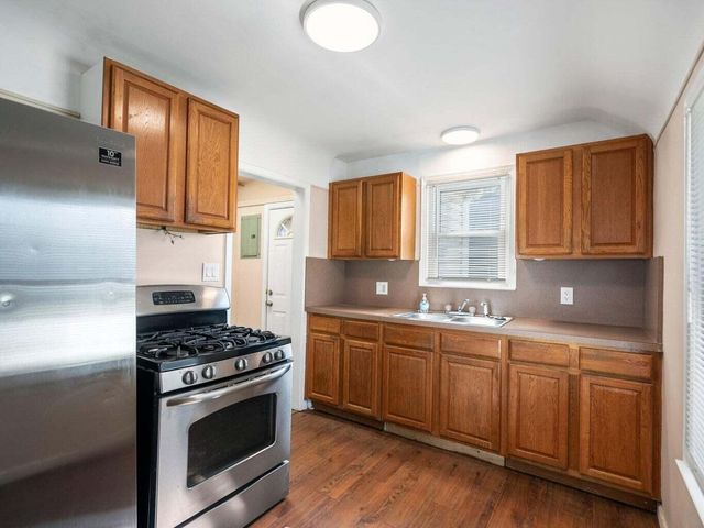 25616 Hoffmeyer Street, Roseville City, MI 48066