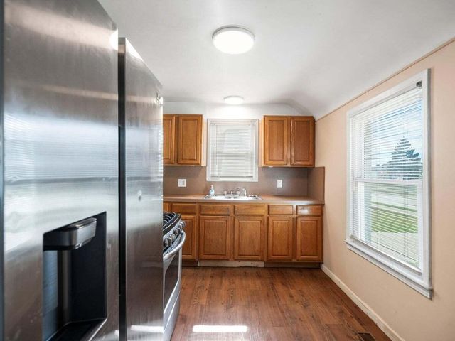 25616 Hoffmeyer Street, Roseville City, MI 48066