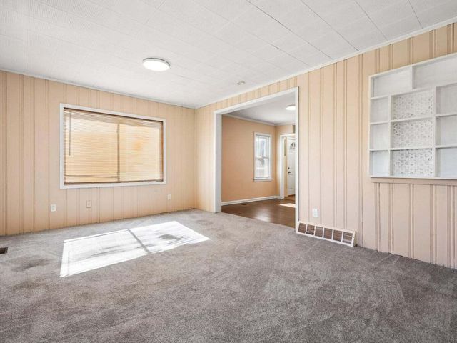 25616 Hoffmeyer Street, Roseville City, MI 48066