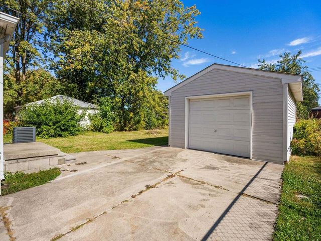 25616 Hoffmeyer Street, Roseville City, MI 48066
